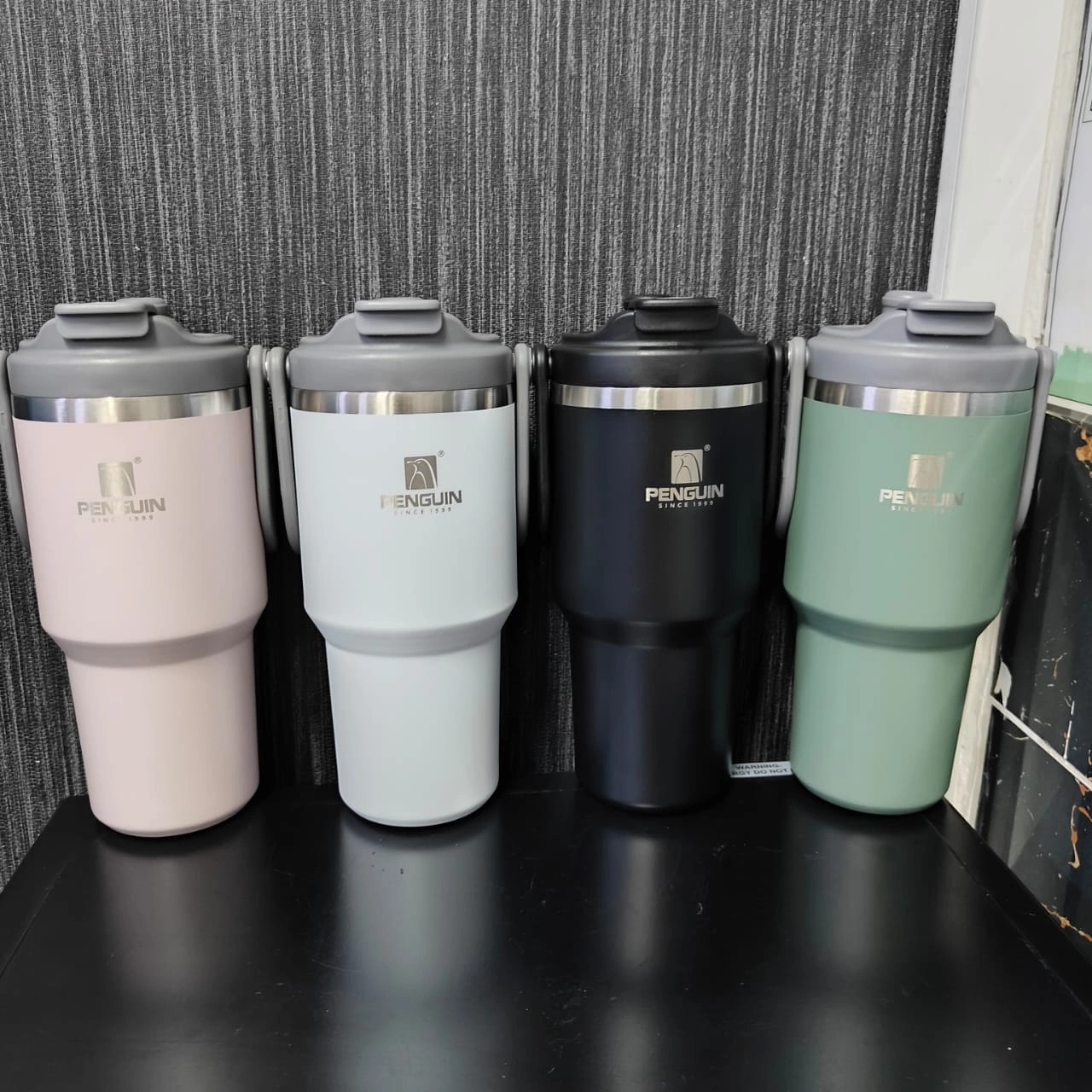Stylish & Durable Leak-Proof Tumbler – The Ultimate Spill-Free Travel Companion